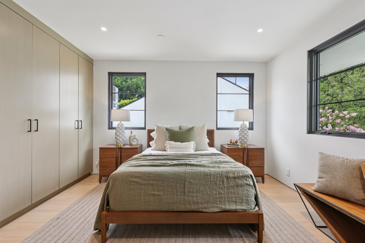 4113 Woodman Ave, Sherman Oaks