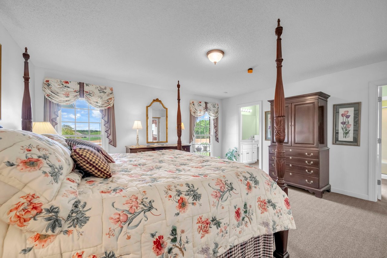 824 N Forest Hills School Rd