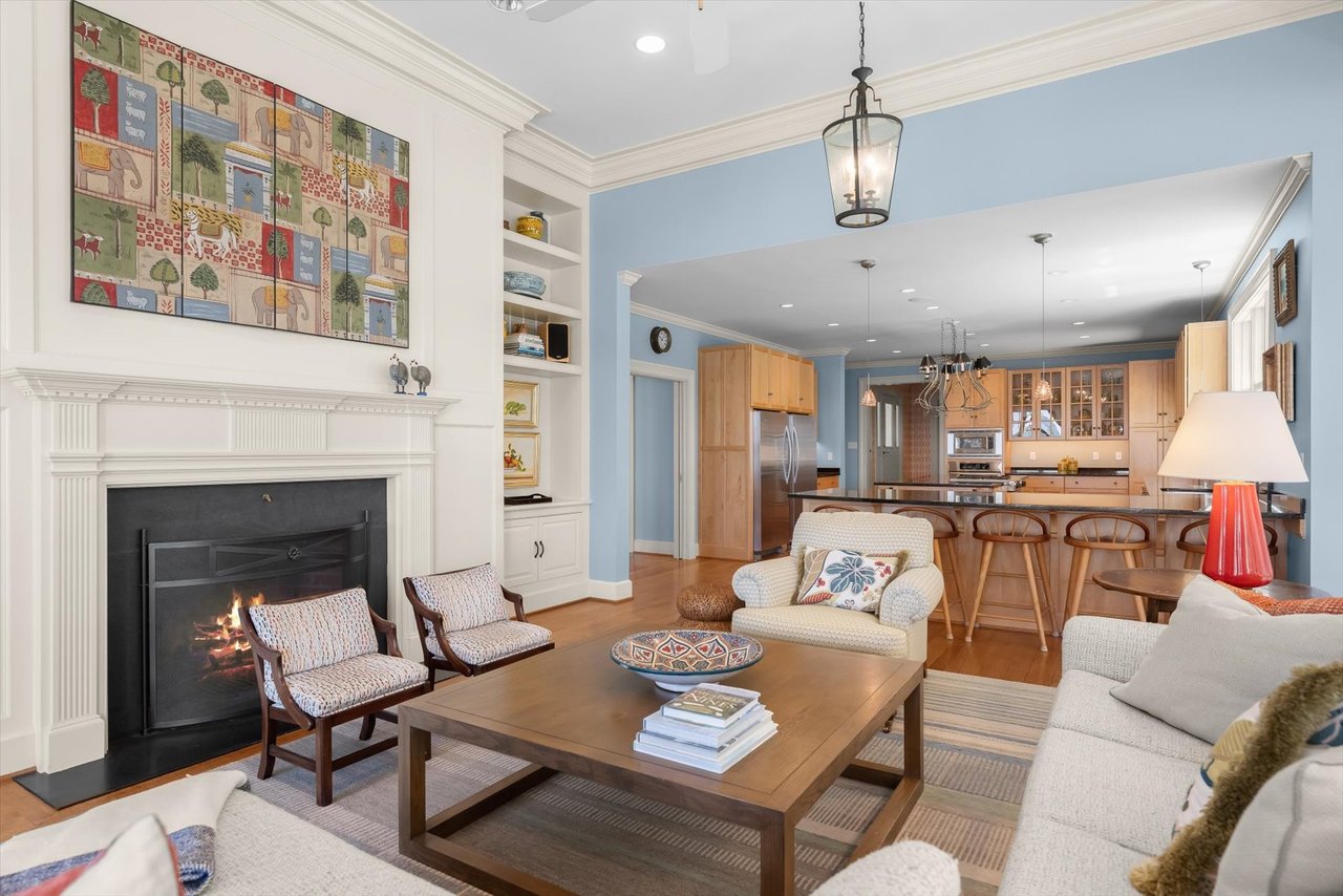 654 Round Hill Road