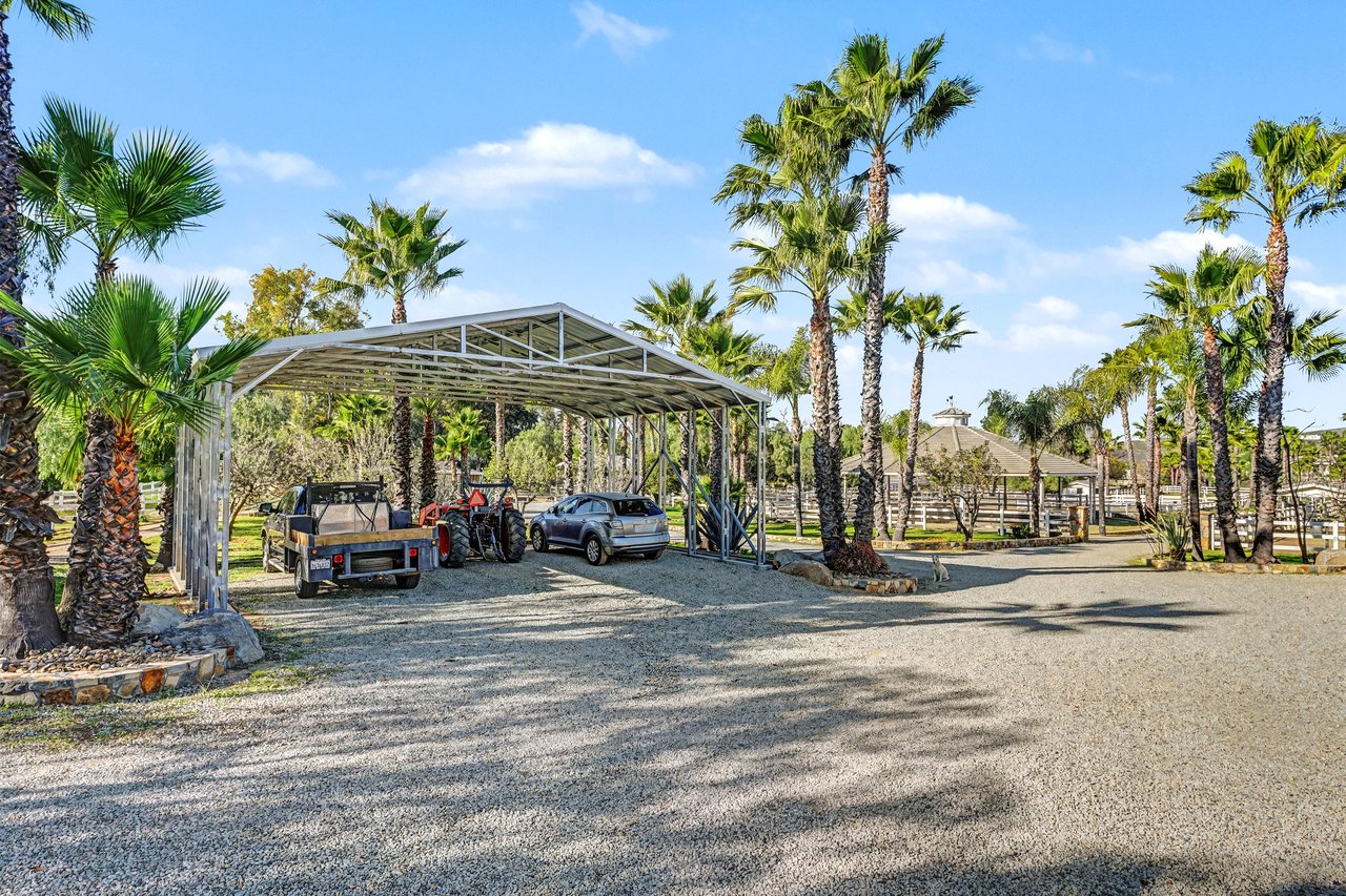 40801 Avenida La Cresta