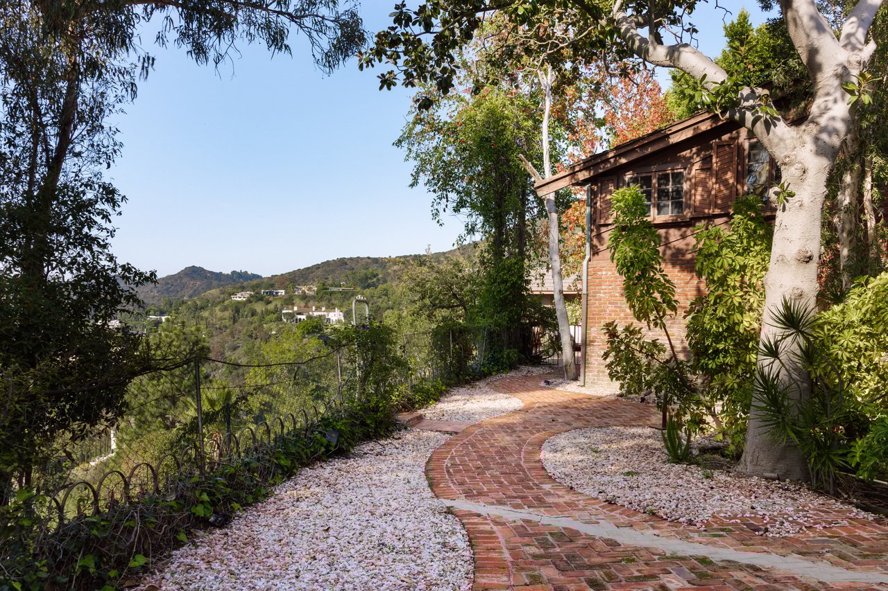 1355 Beverly Estates Dr