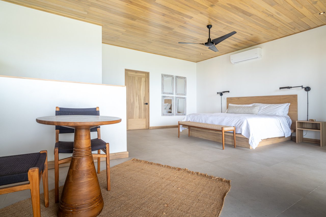 Casa Amarilla – Oceanfront Luxury Meets Sustainable Living in Tres Rios