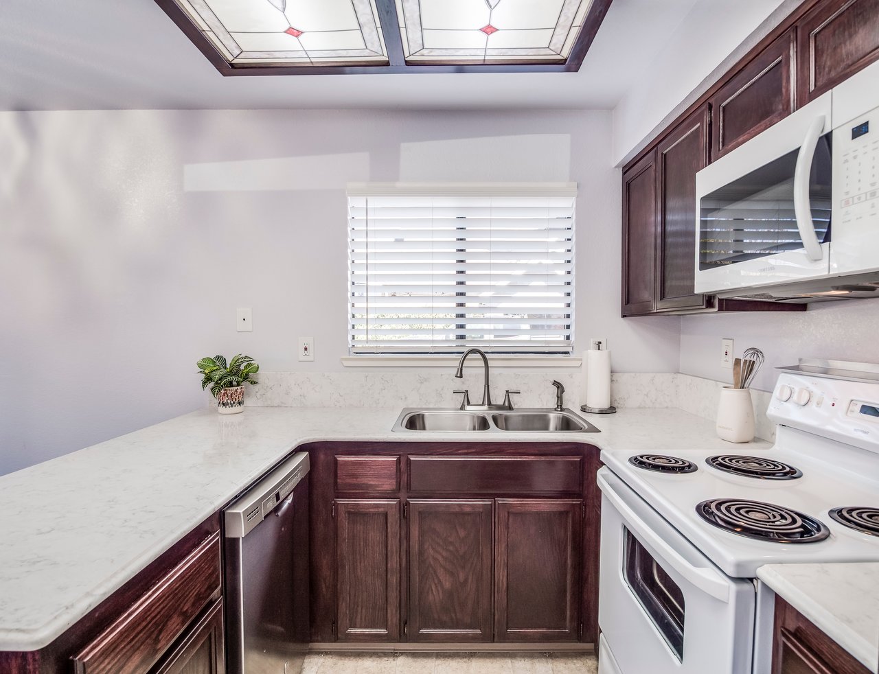 350 Creekview Drive