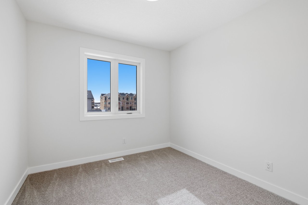 35 Belvedere Crescent SE