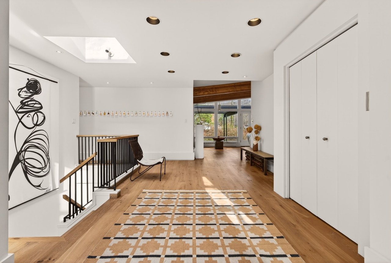 Inspiring MCM Residence