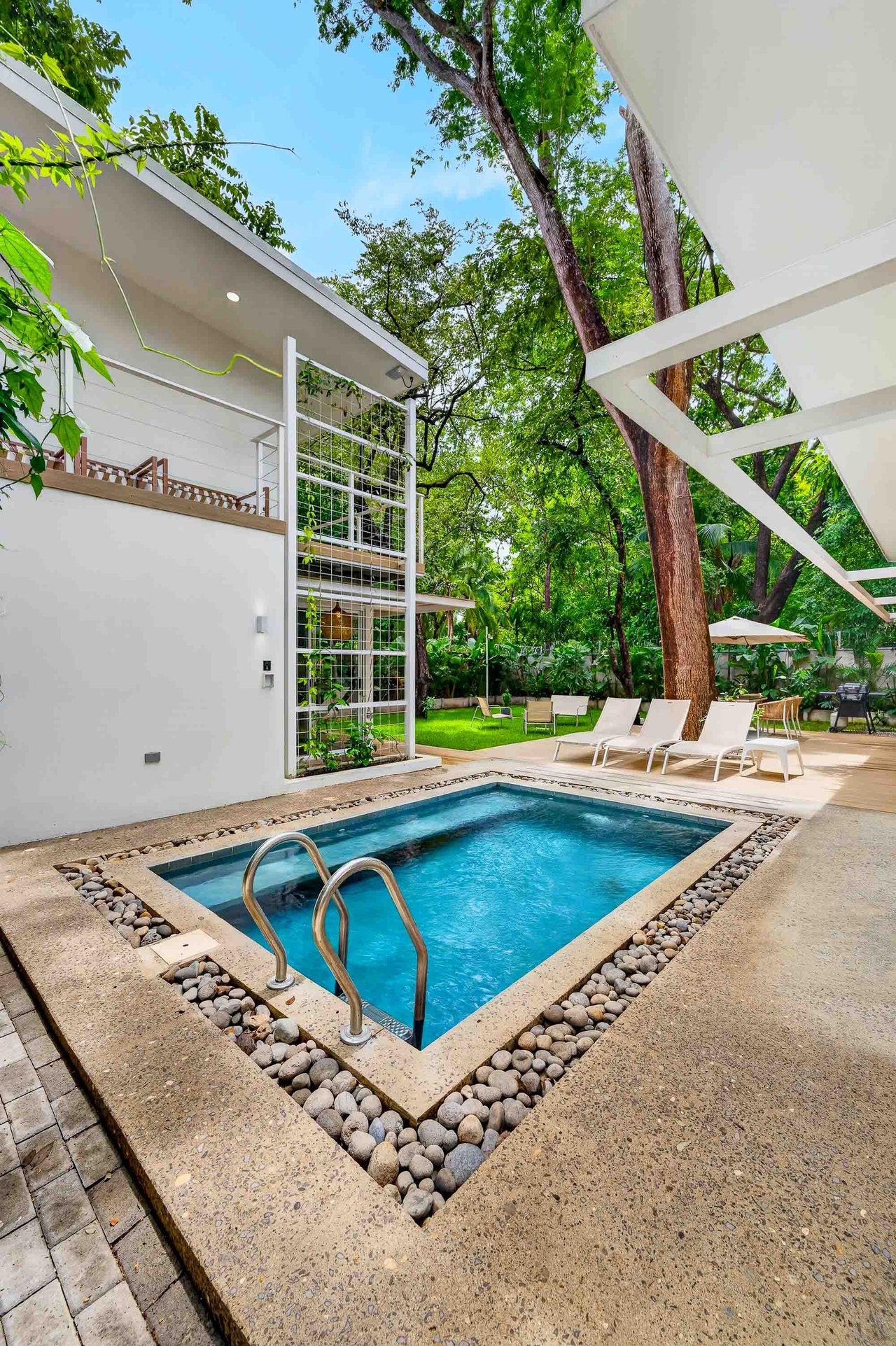 Hakuna Matata Villa Boutique | 3-Bedroom Tropical Home Near Playa Potrero