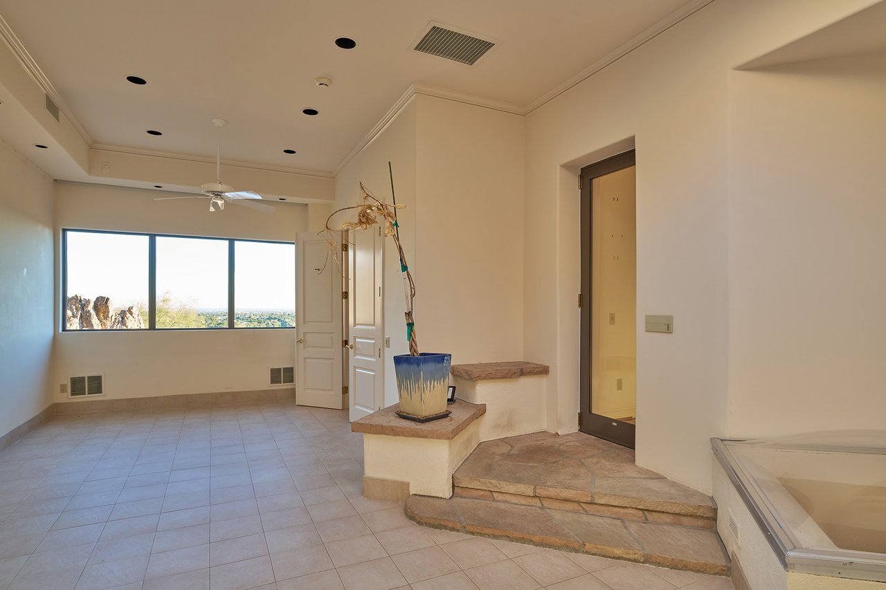 6020 E INDIAN BEND Road