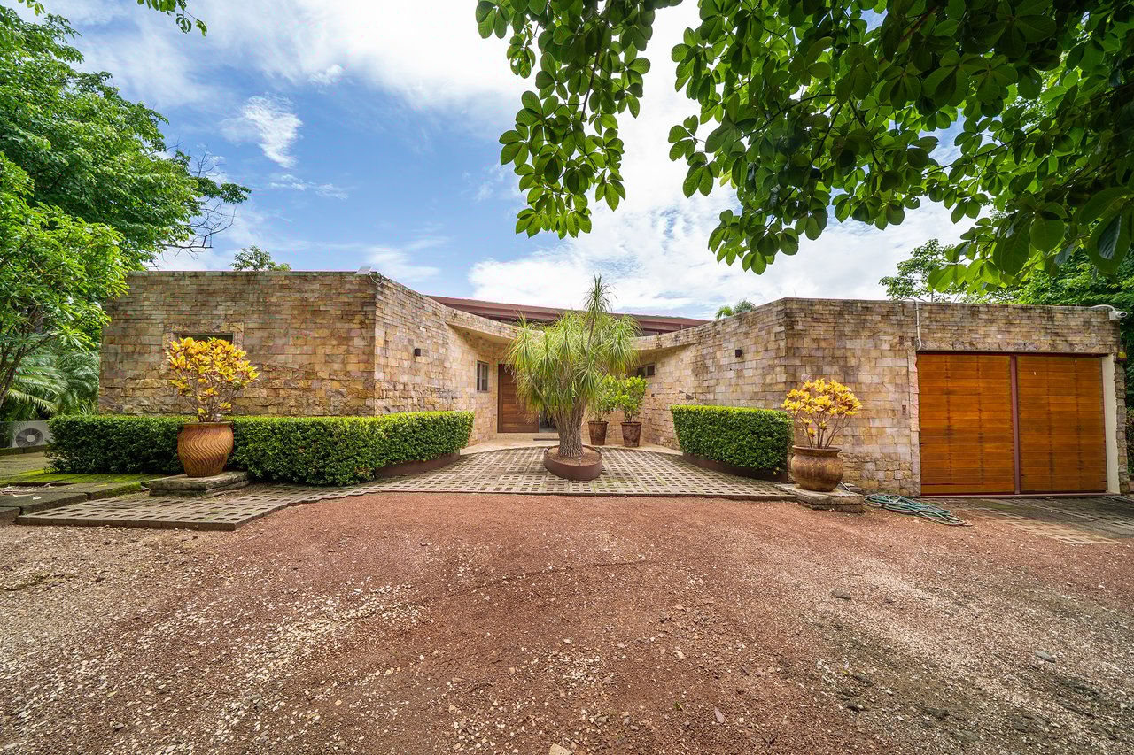 V-Sylvie Rancho Villa | Tropical Villa with Pool and Panoramic Views near Tamarindo