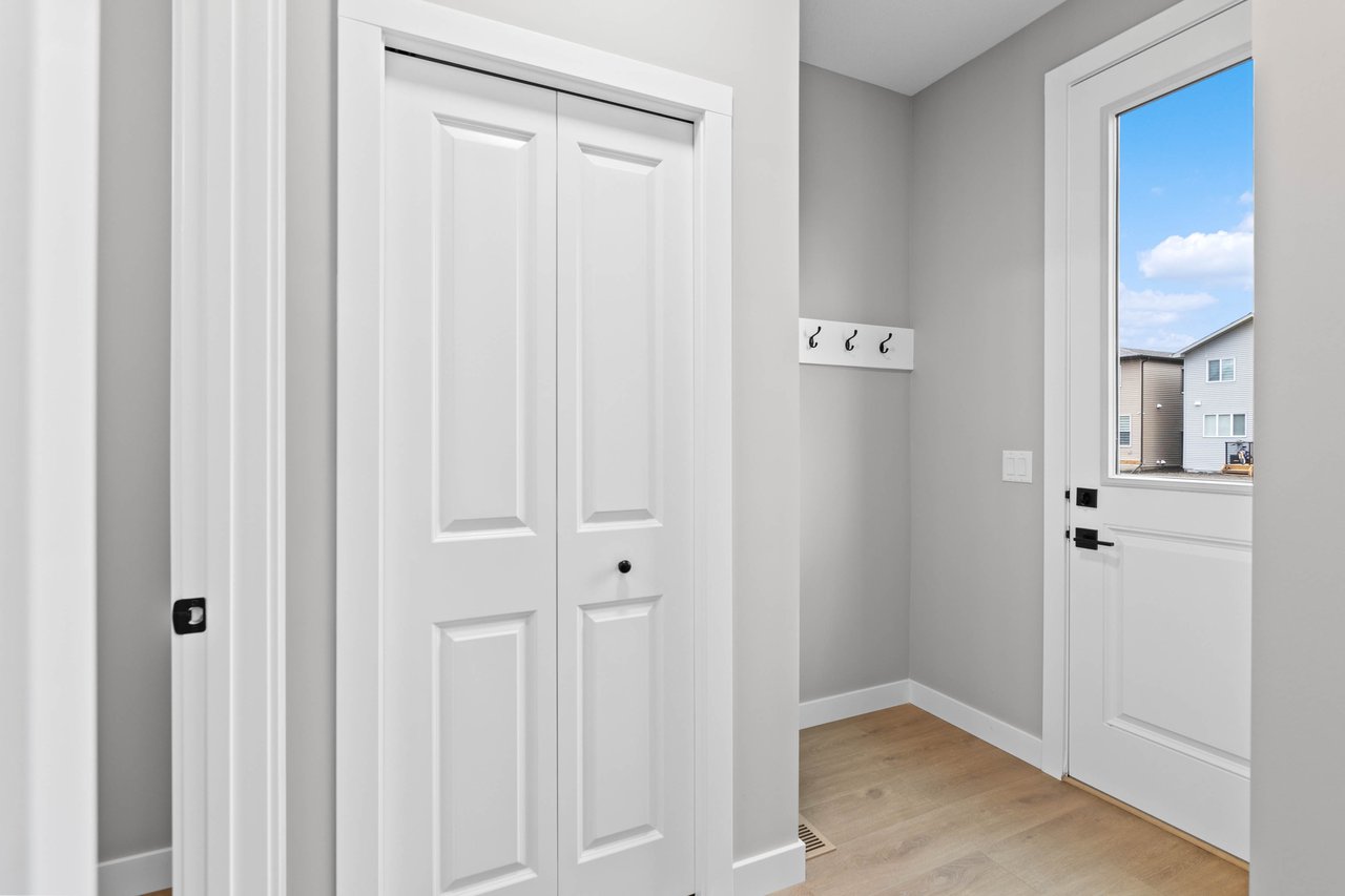 191 Belvedere Crescent SE