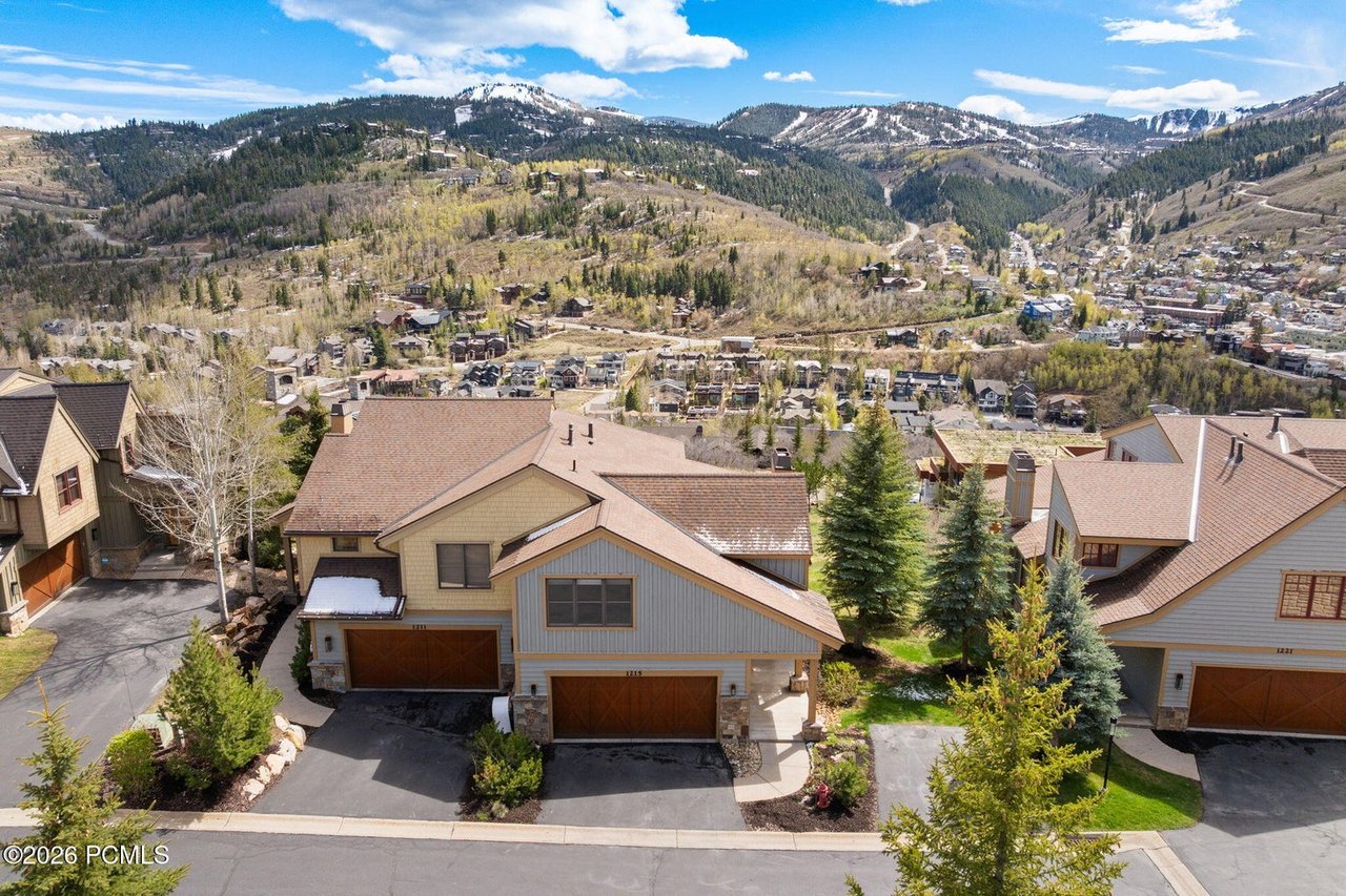 1215 Silver Oak Court 4