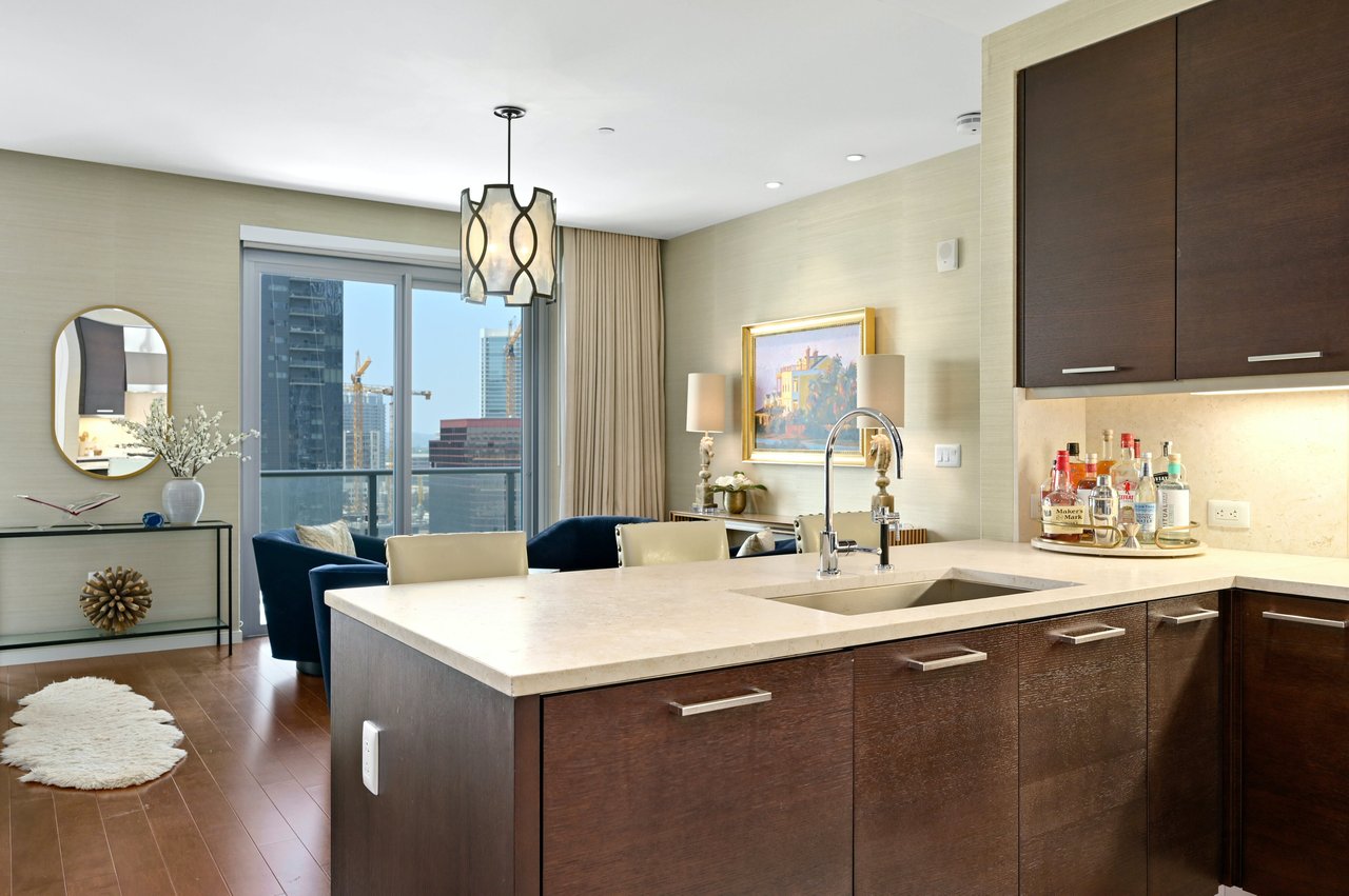 200 Congress Ave Unit 15A