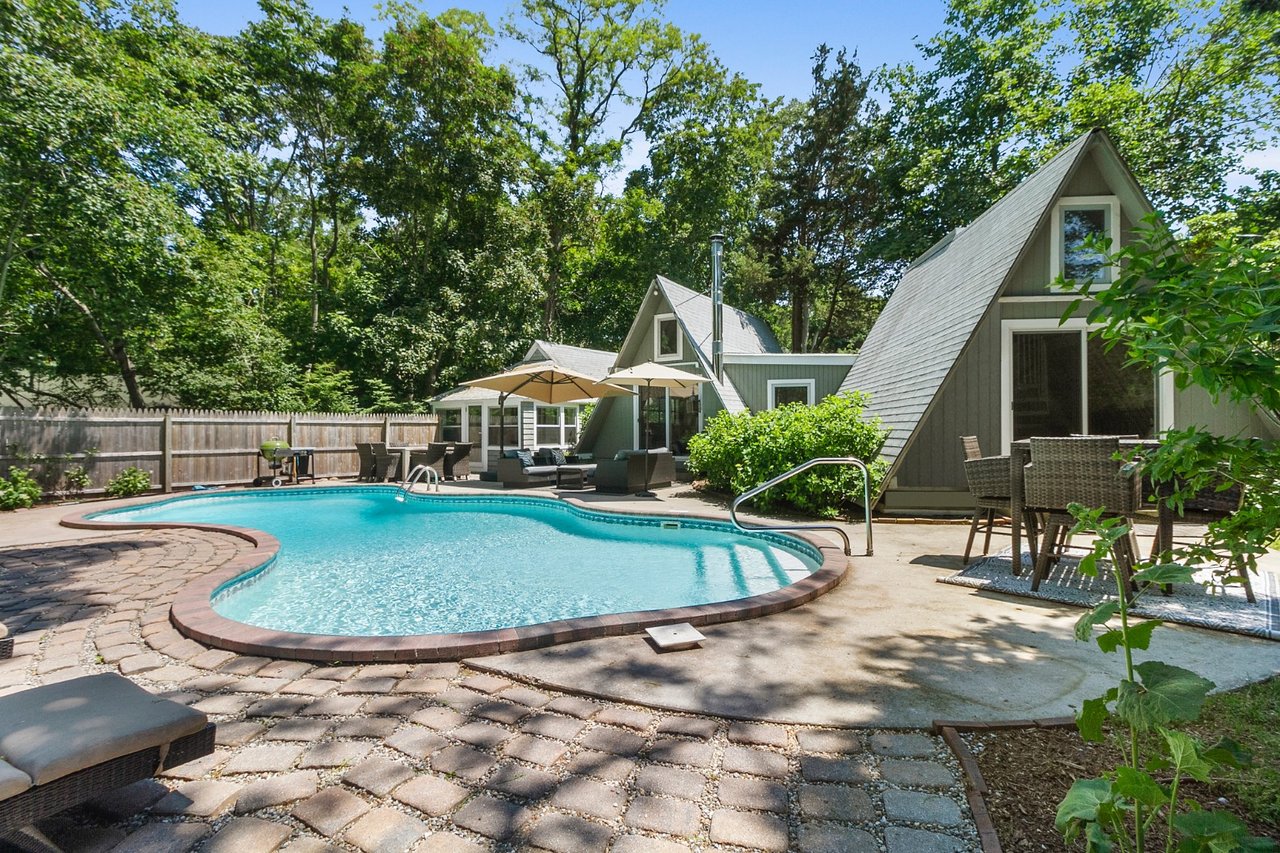 10 Oak Ln