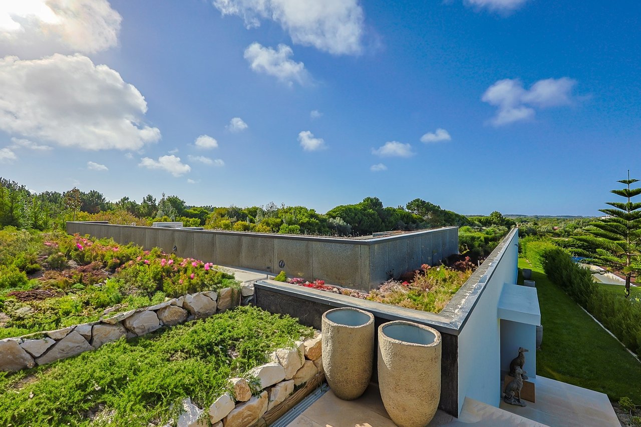 Japanese-Inspired Villa in Bom Sucesso Resort, Óbidos