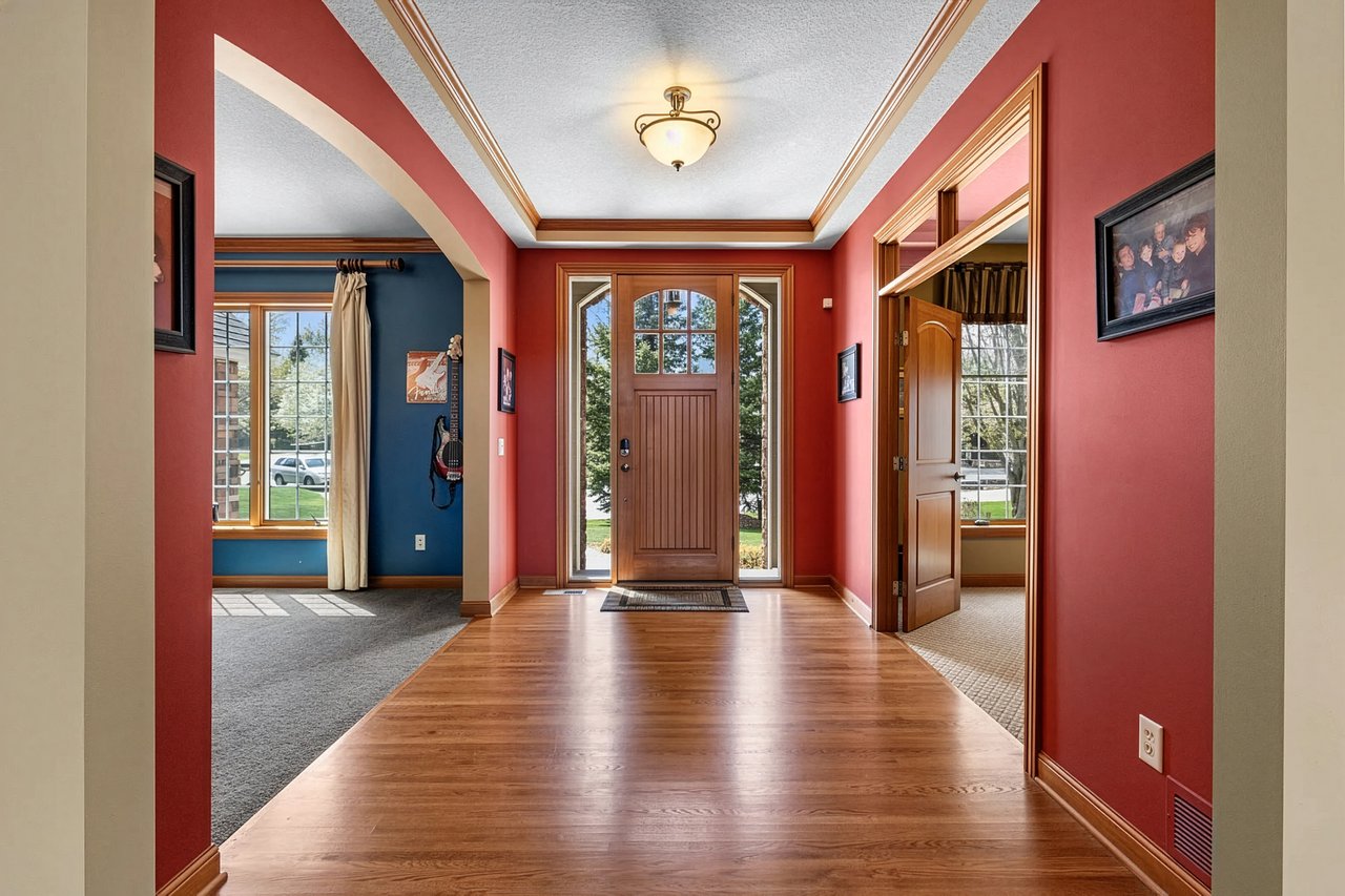 Hanson-Built Model Home on Quiet Cul-De-Sac