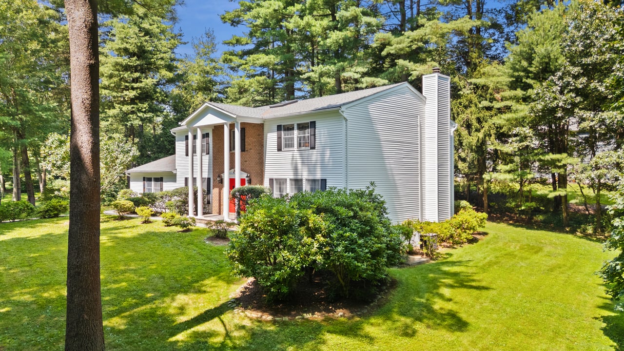 9 Upland Court