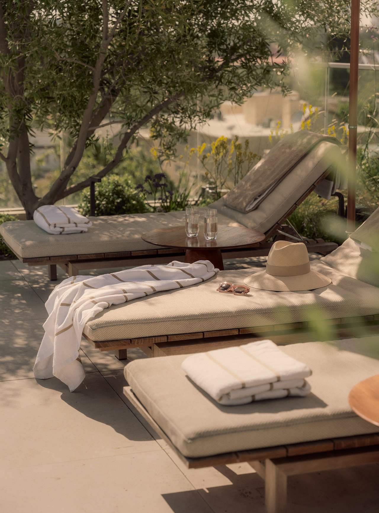 9900 S Santa Monica Blvd Unit: 2D