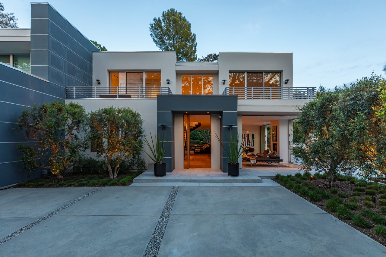 9011 Alto Cedro Dr, Beverly Hills