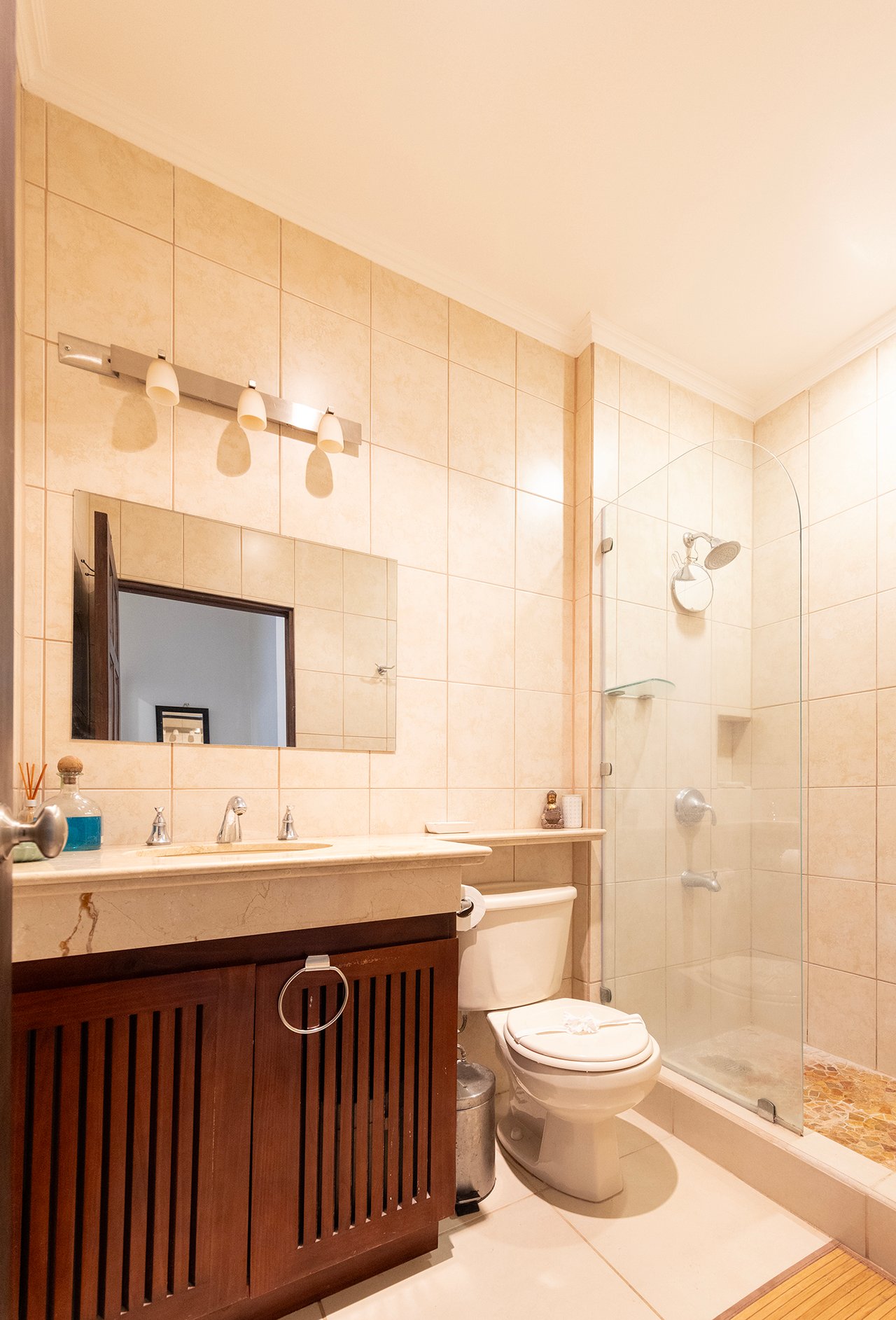 Flamingo Towers 23 | Stunning ocean view, vacation home or rental income.