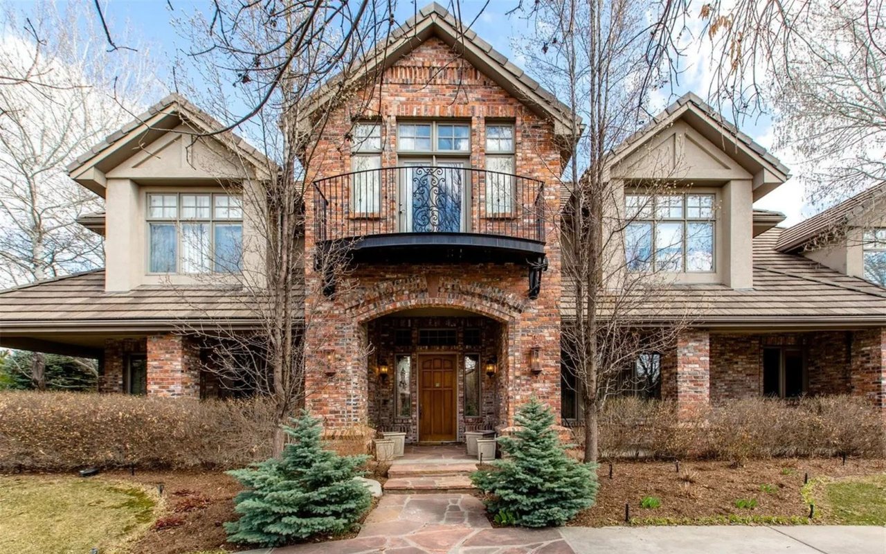 22 Foxtail Cir