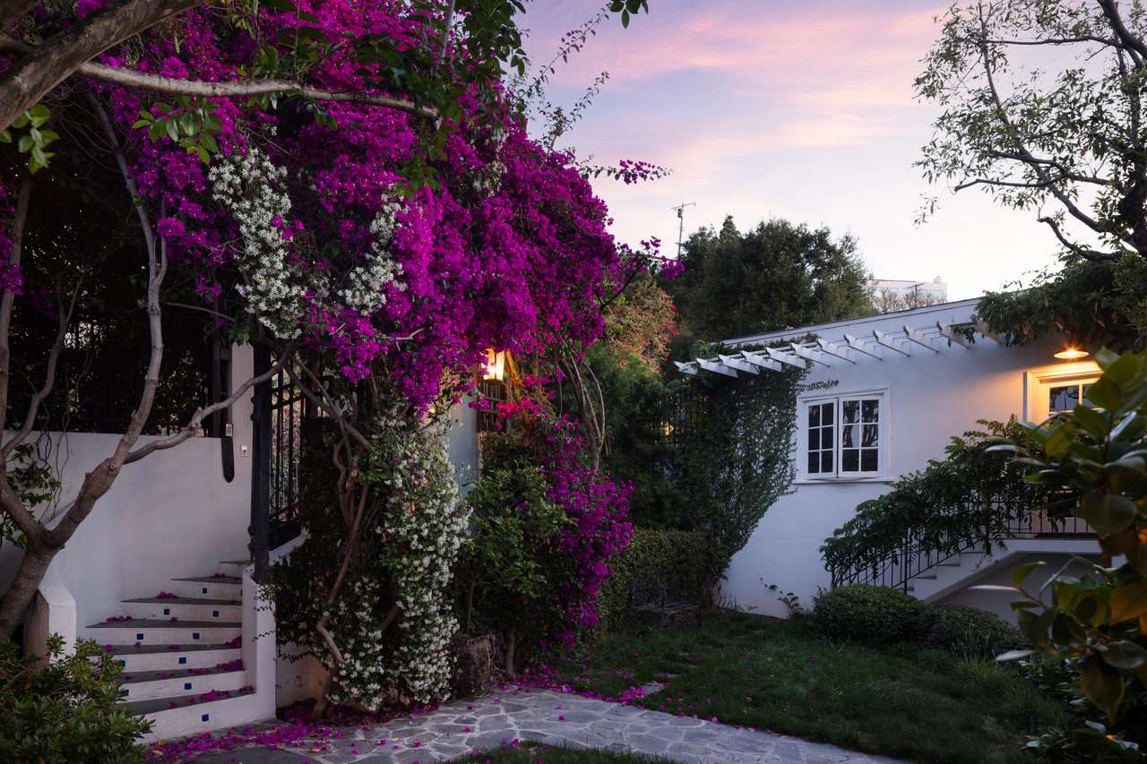 2558 Glendower Ave, Los Feliz
