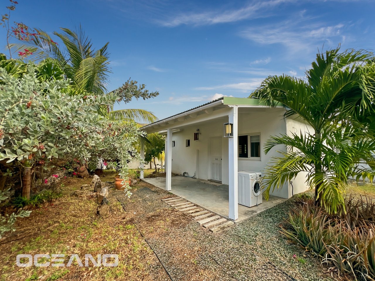 Renovation Opportunity – 90 m² Home with Expansion Potential – OCEANO Christie’s International Real Estate