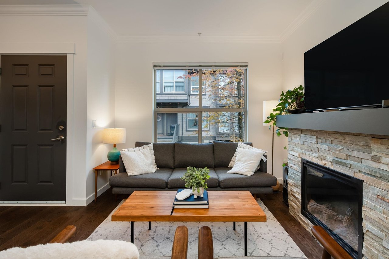 10-308 E 14th St