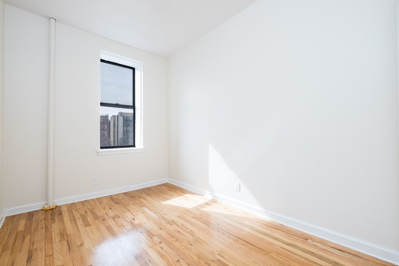 339 East 12th Street Unit: 21