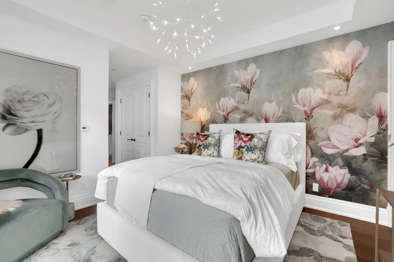 4 The Kingsway #404, Toronto Ontario