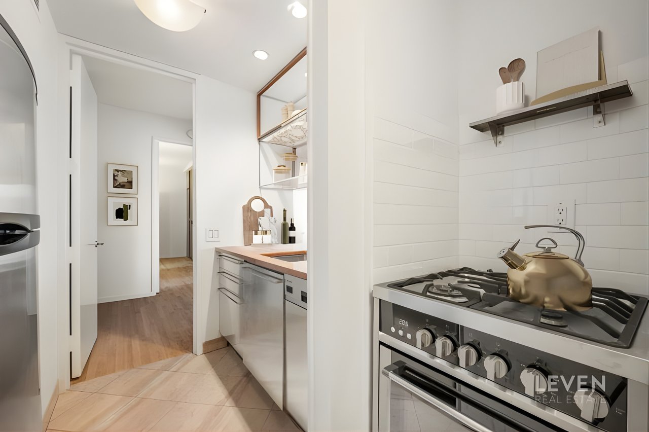 MUSEUM TOWER, 15 West 53rd Street, #40E