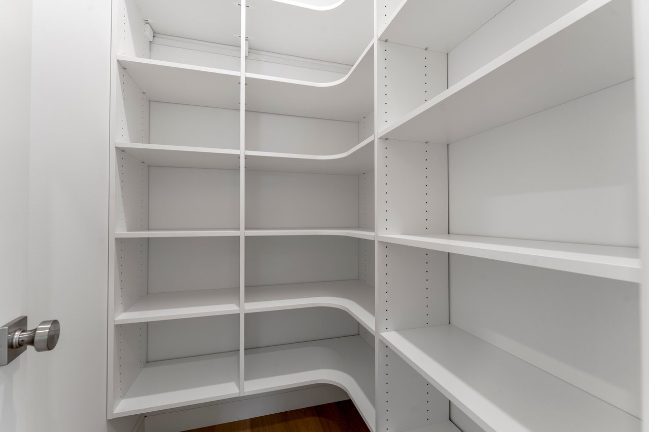 229 Bogert Pl