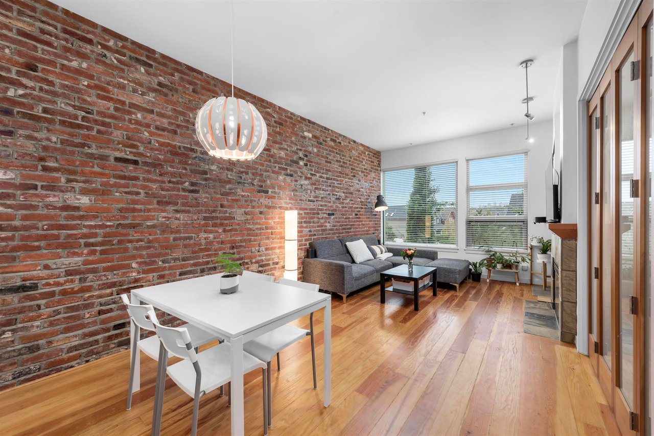 211-240 Salter St