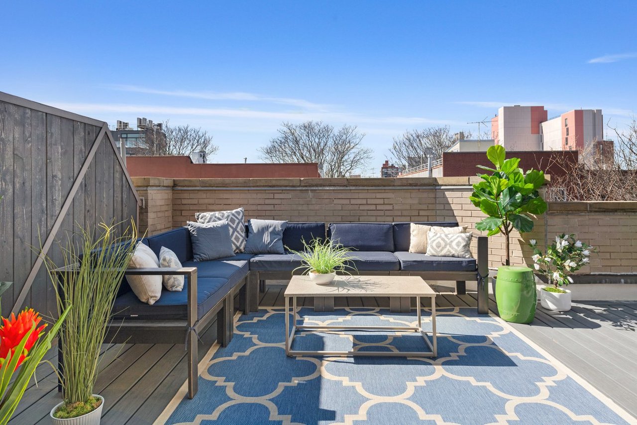675 Sackett Street, #405