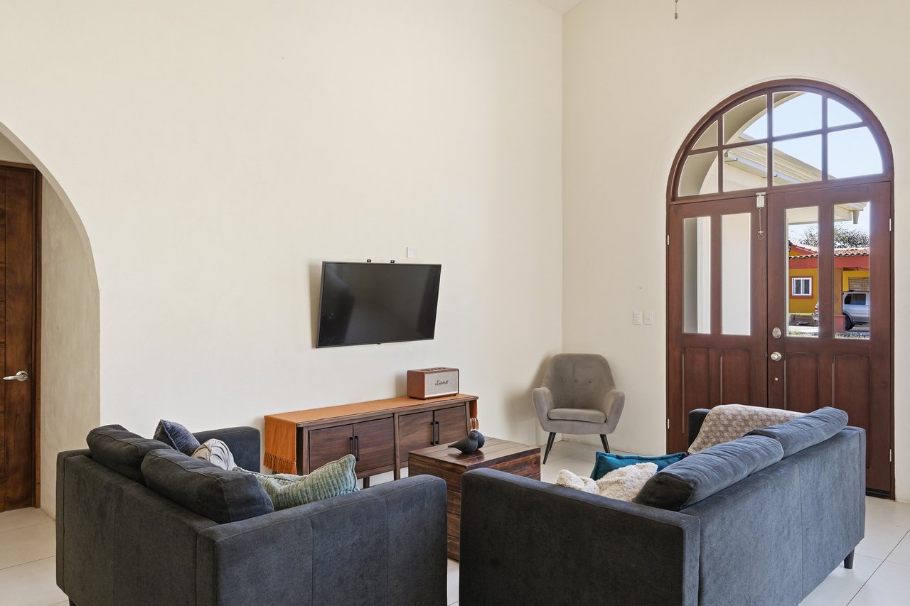 Stella Maris | Tranquil Home Within the Beauty of Altos Los Robles