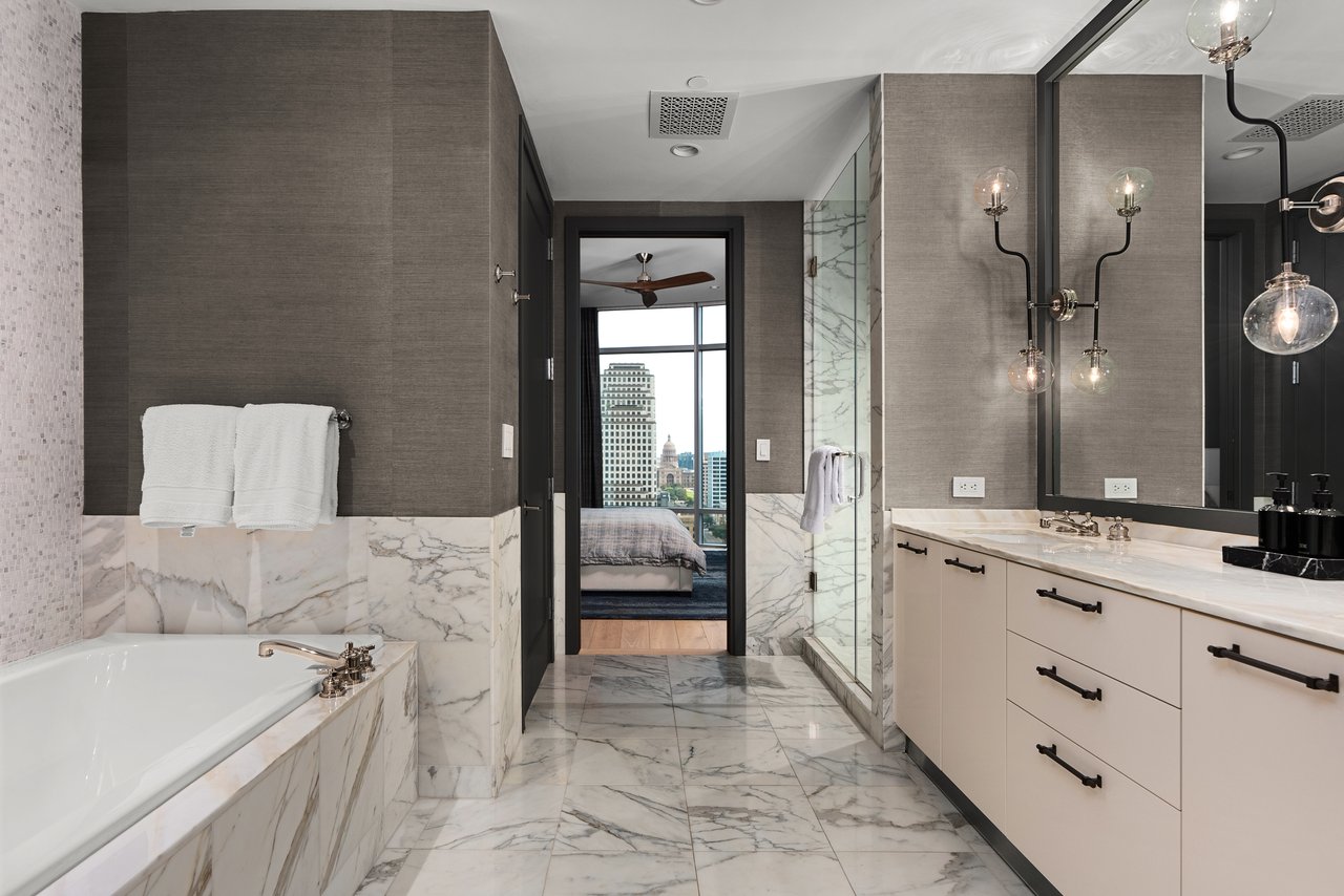 200 Congress Ave, Unit 21D