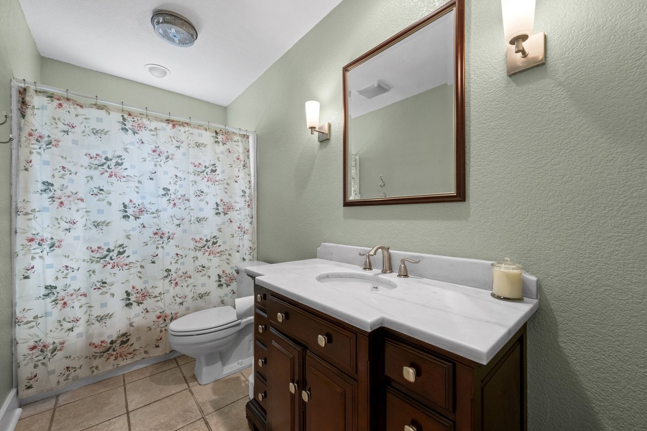 6103 Waldon Hollow