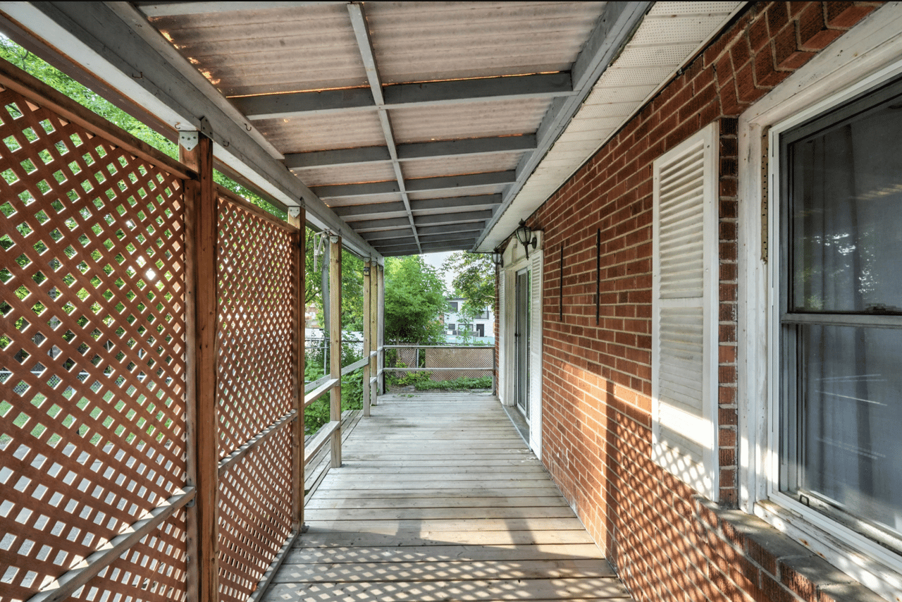 2975 Weston Road