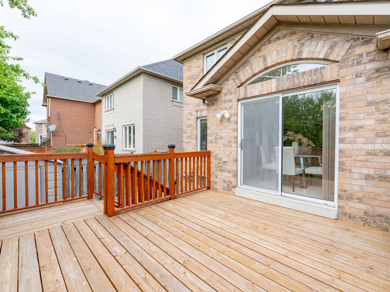 15 Rushingbrook Dr