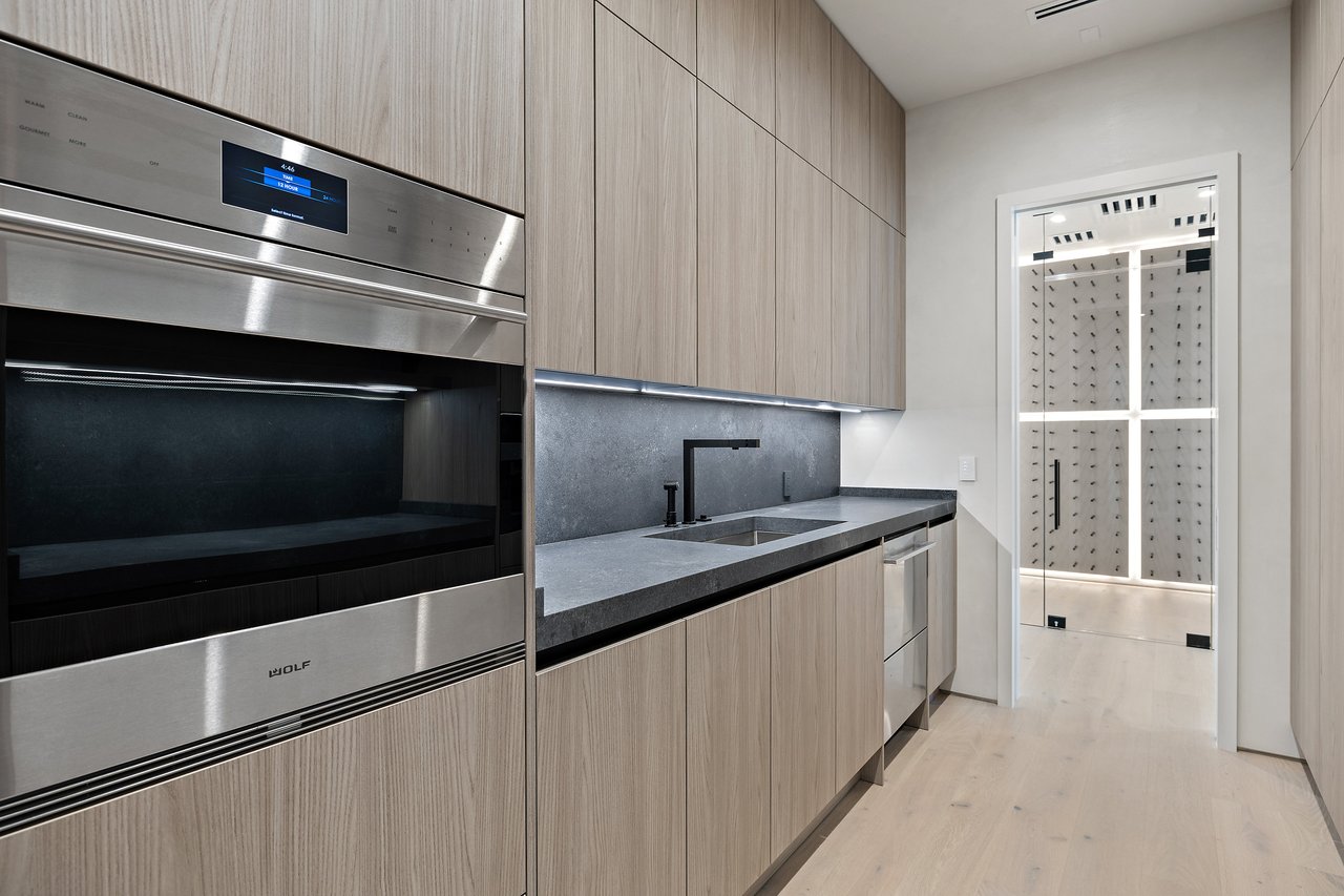 4909 Honey Daisy Way