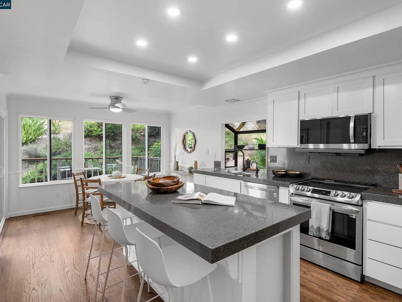 28 Curlew Way, Novato