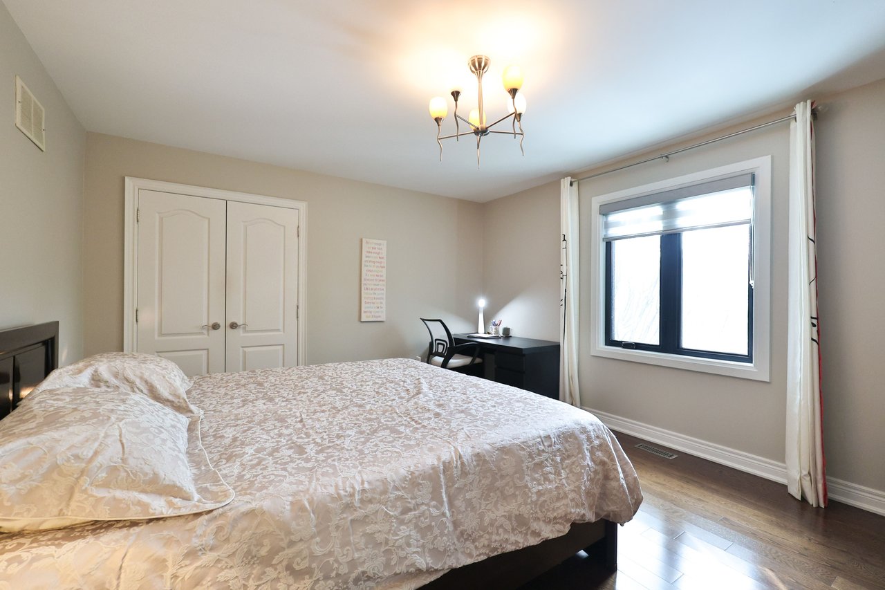 469 Stratford Road, Oakville