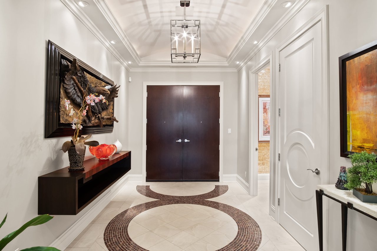 Exquisite Penthouse Unlike Any Other in Contention, Represented Buyer