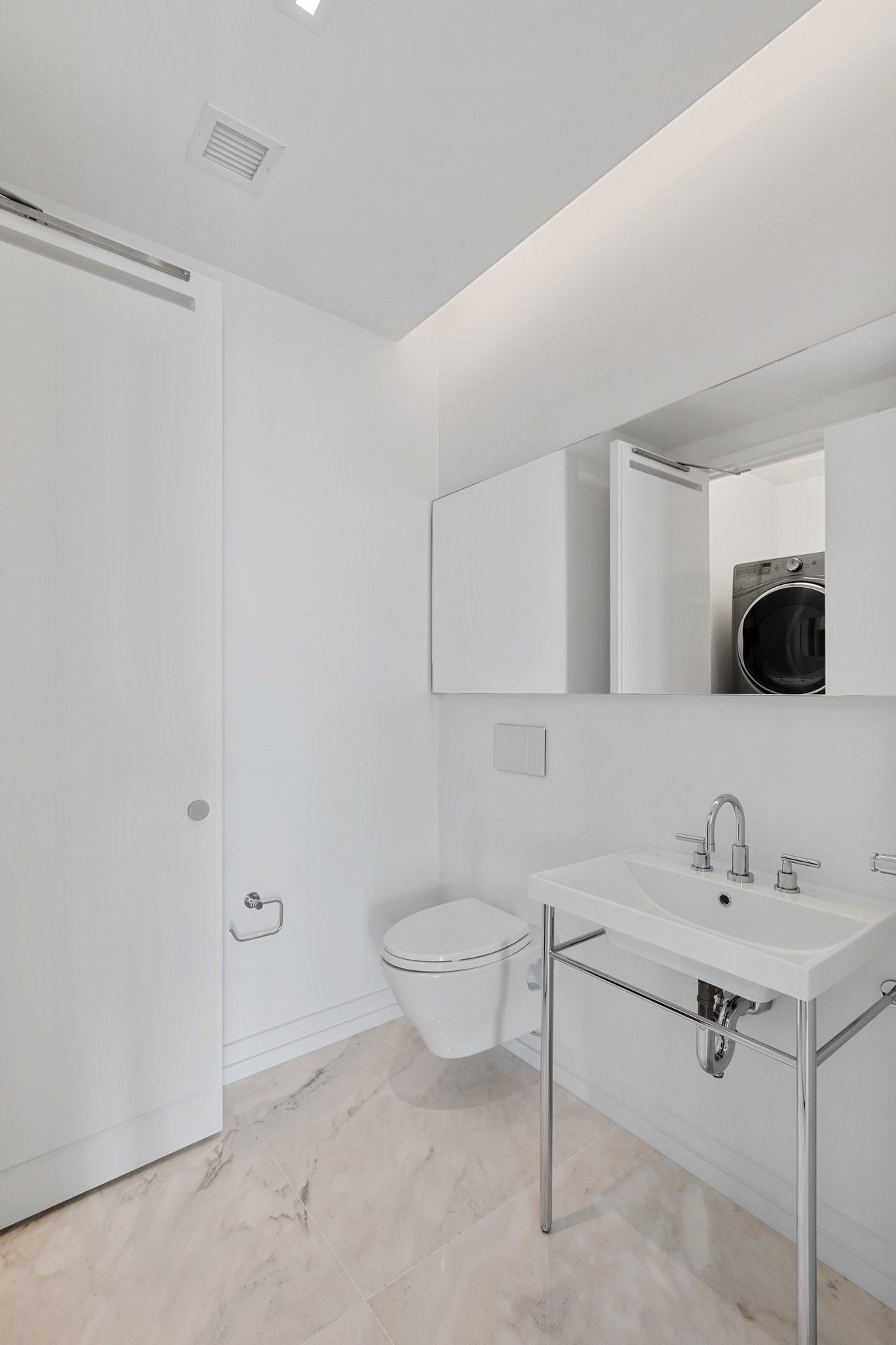 200 East 59th Street #17C