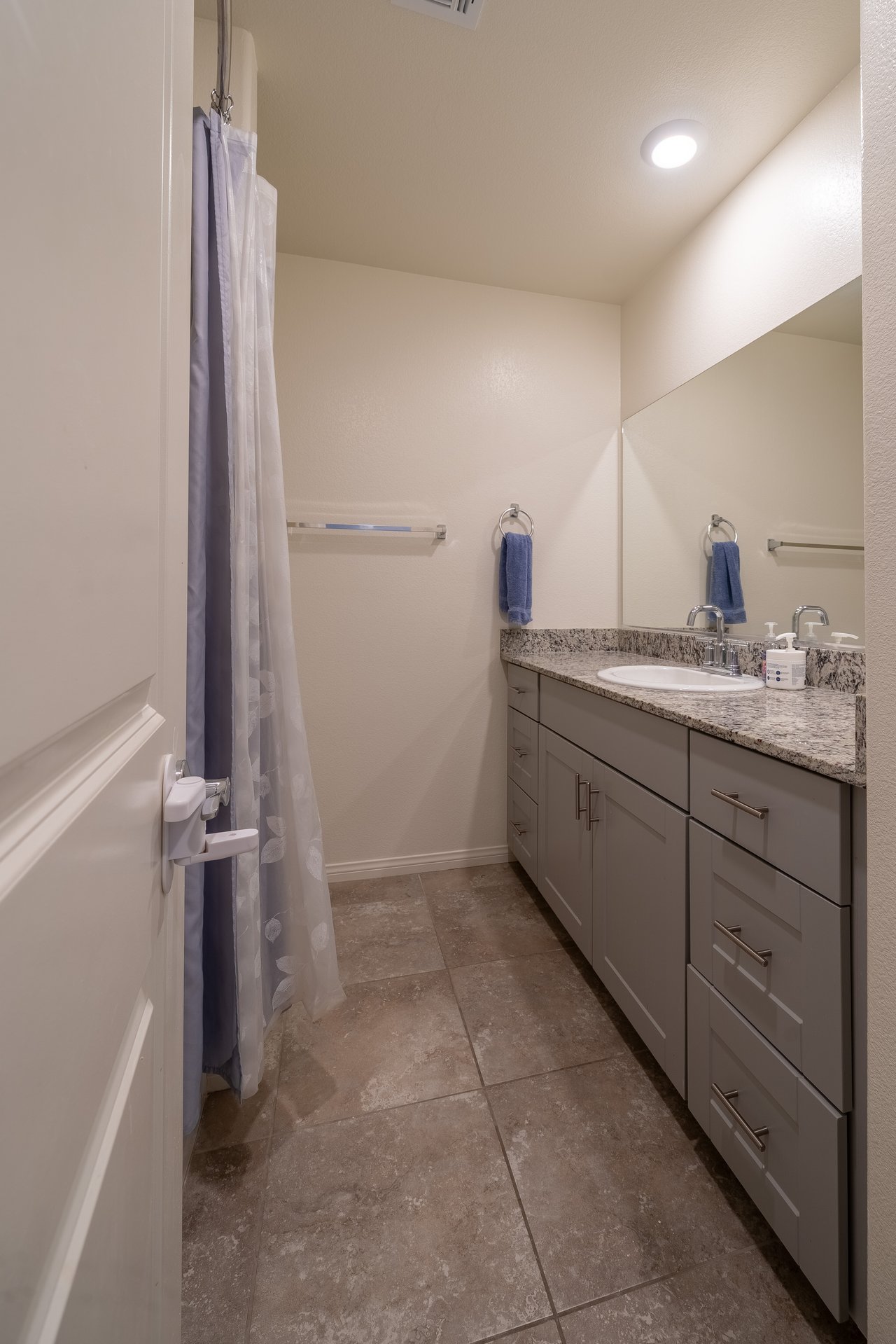 10983 Cambridge Lakes Ave