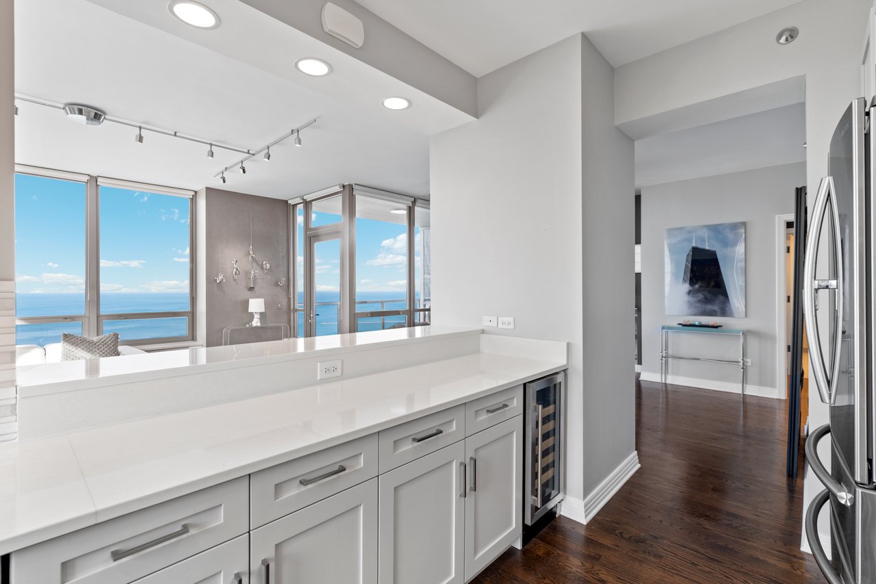 600 N LAKE SHORE DRIVE UNIT: 3201