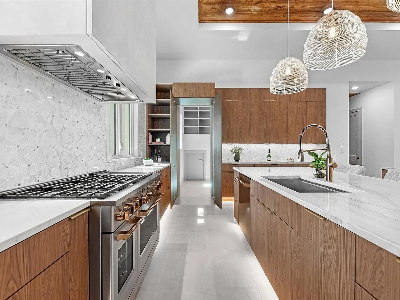 Kitchen design in High Meadow West home