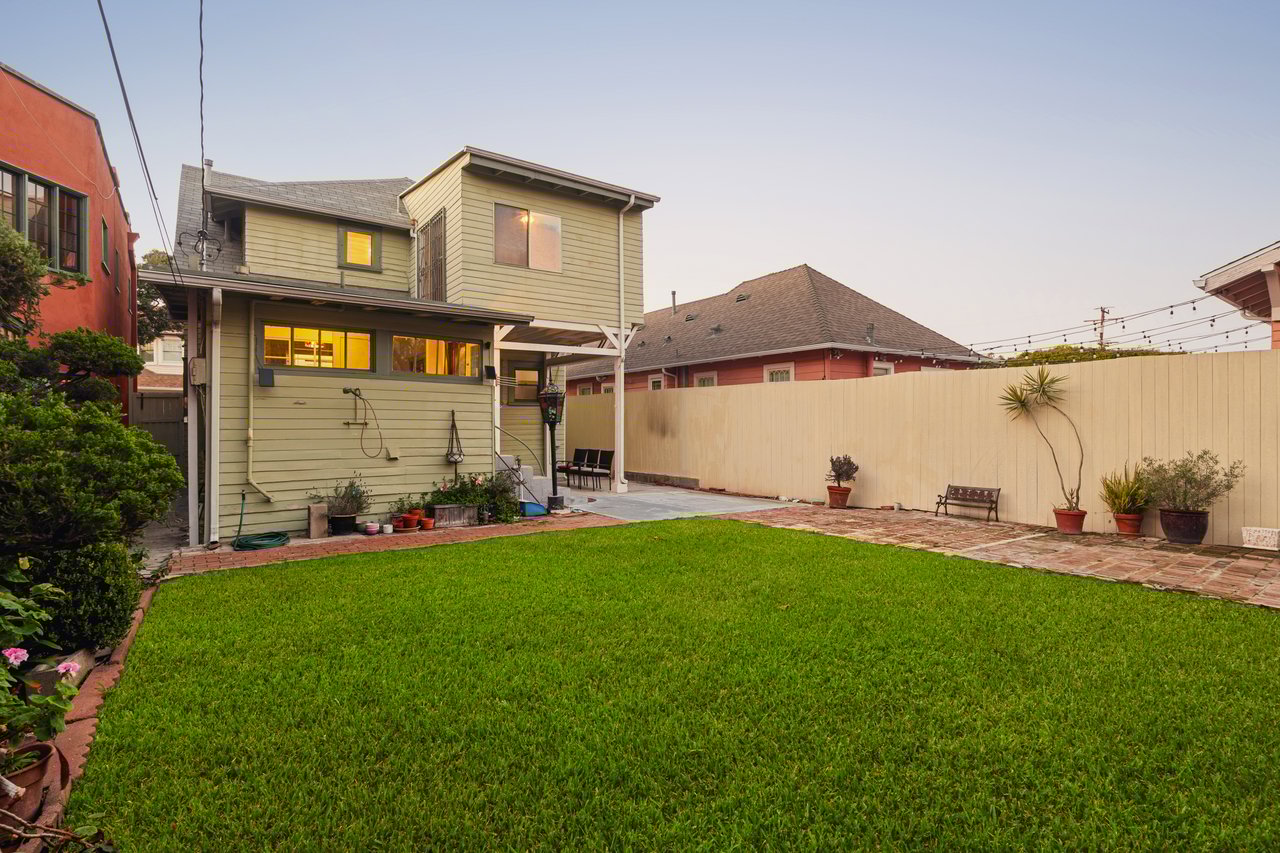 160 Wadsworth Ave, Santa Monica