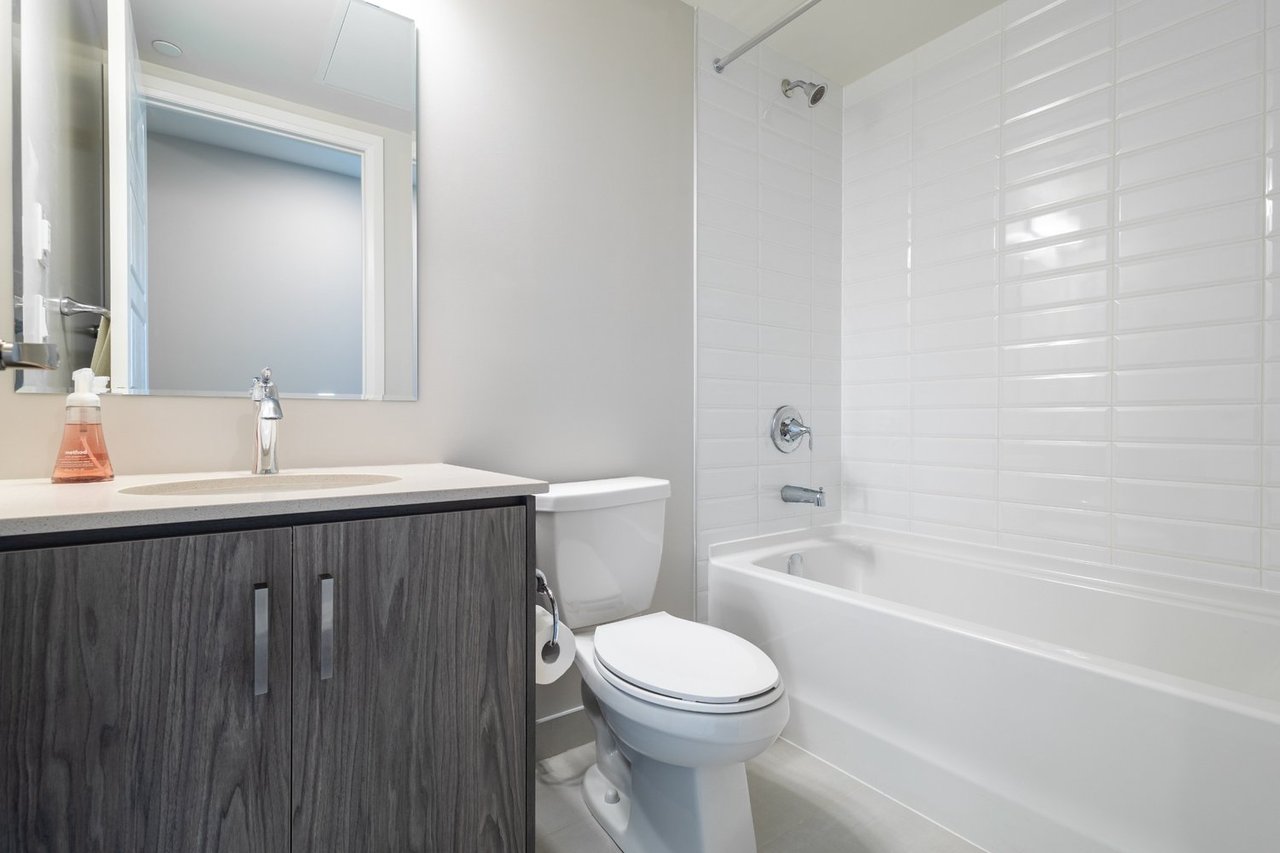 1415 Dundas St E, #504