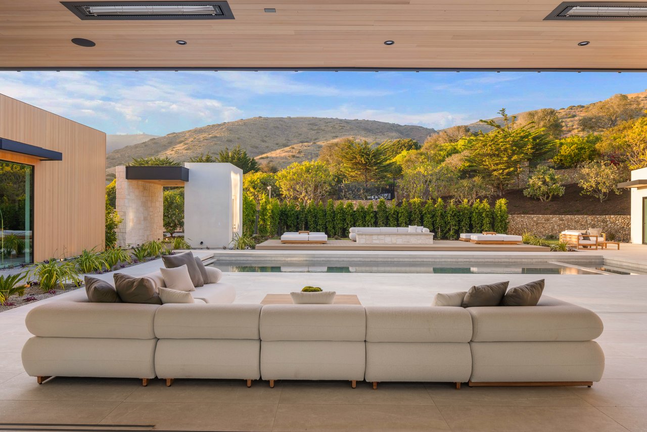 Ellice Street, Malibu