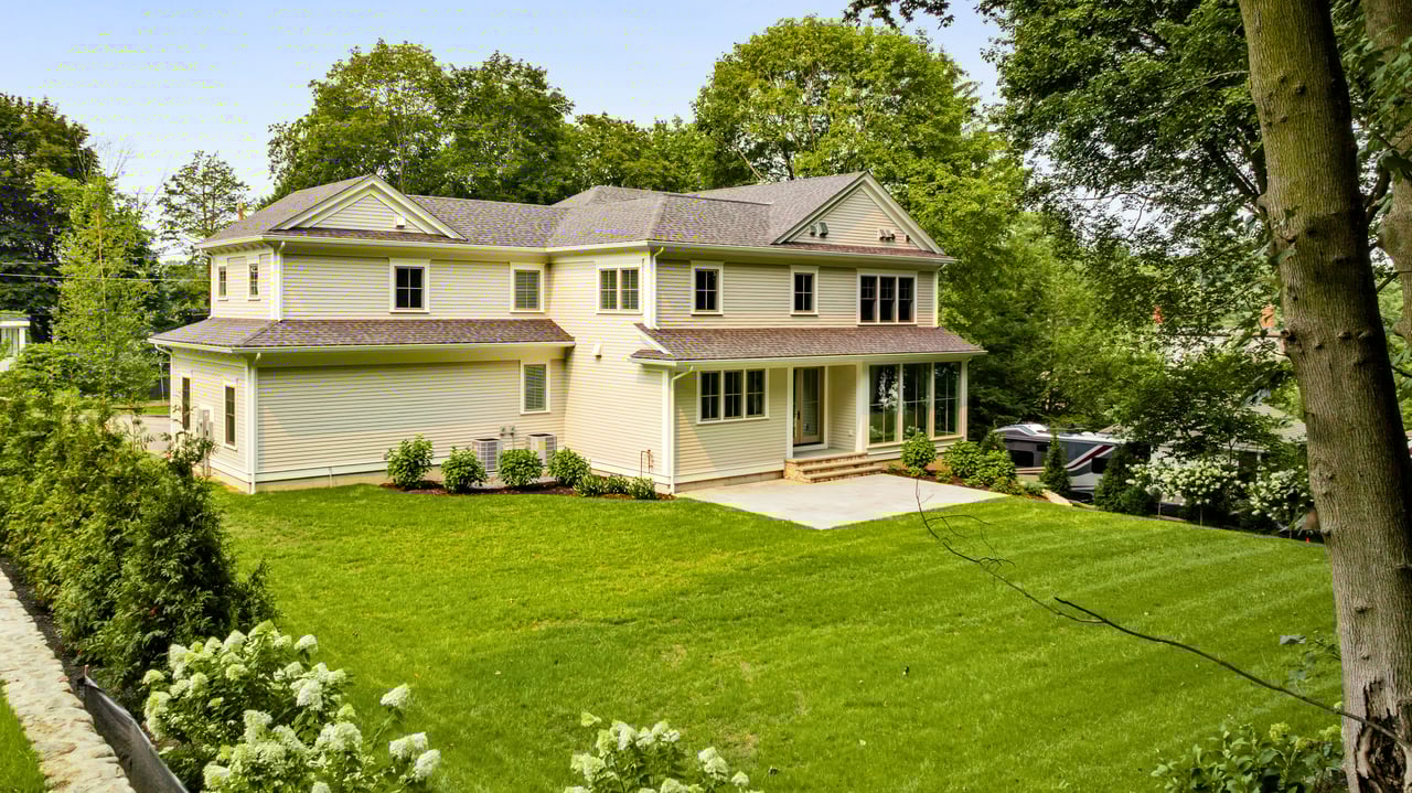 Bird Hill Avenue