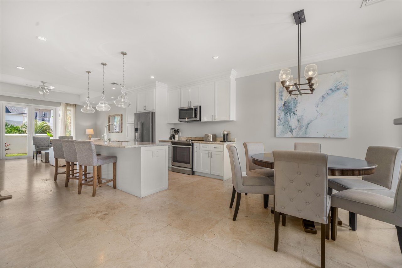 Luxury Oceanview Residence in Palm Cay 